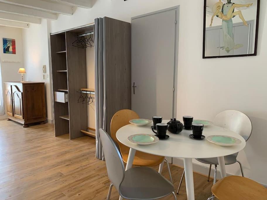 Monlogis 2 Grand Lumineux- Fibre Apartment *